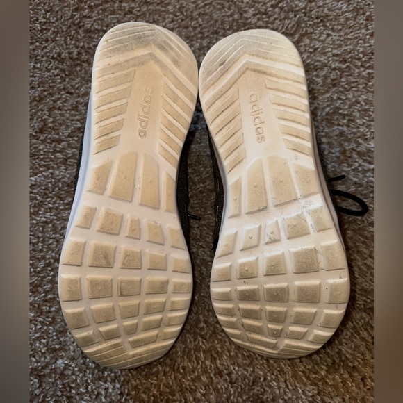 Adidas cloudfoam size 7 women’s sneakers - Picture 5 of 5